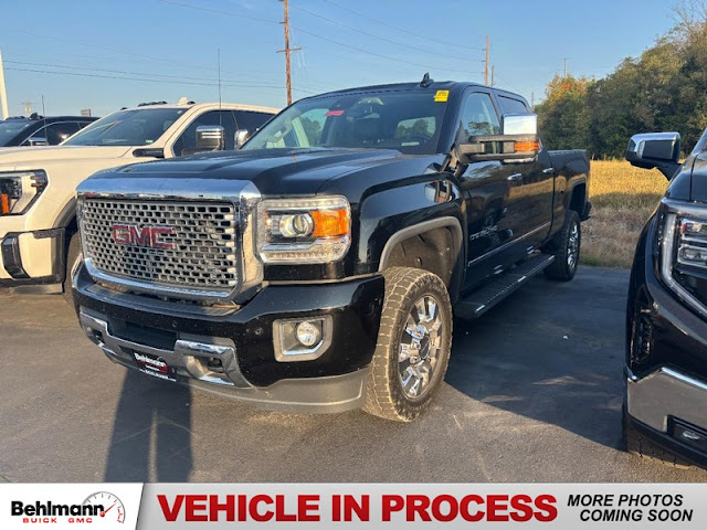 2016 GMC Sierra 2500HD 4WD Denali Crew Cab